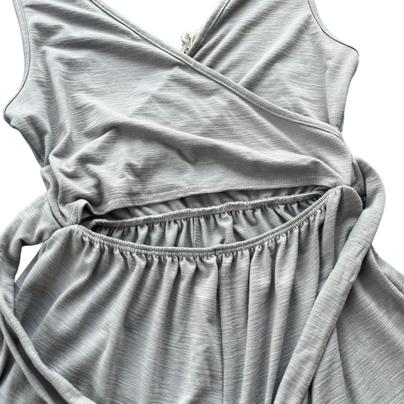 Rolla Coster Women’s S Gray Blue Sleeveless V Neck Tie Belt Elastic Waist Romper - Picture 12 of 16